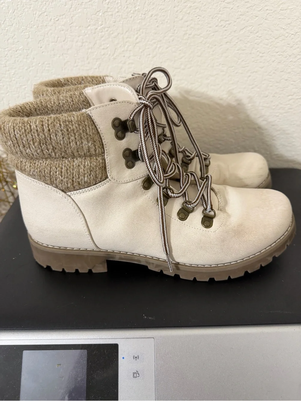 Cliffs women’s ankle boots lace -up leather size 9